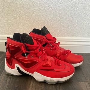 Nike Lebron 13 XIII Men’s Basketball Sneakers 807219-610 size 11.5 men’s